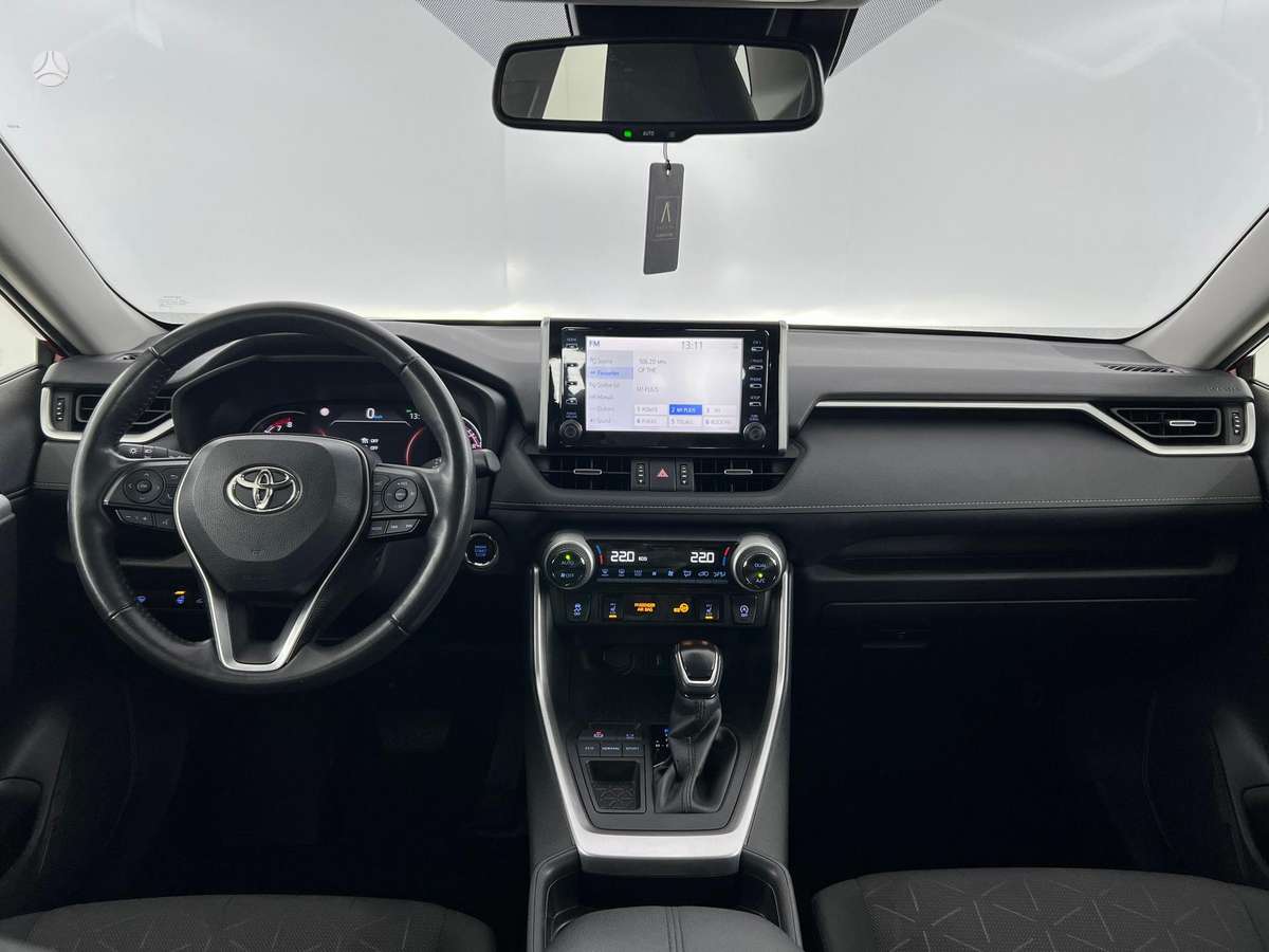 Toyota RAV4 - 8