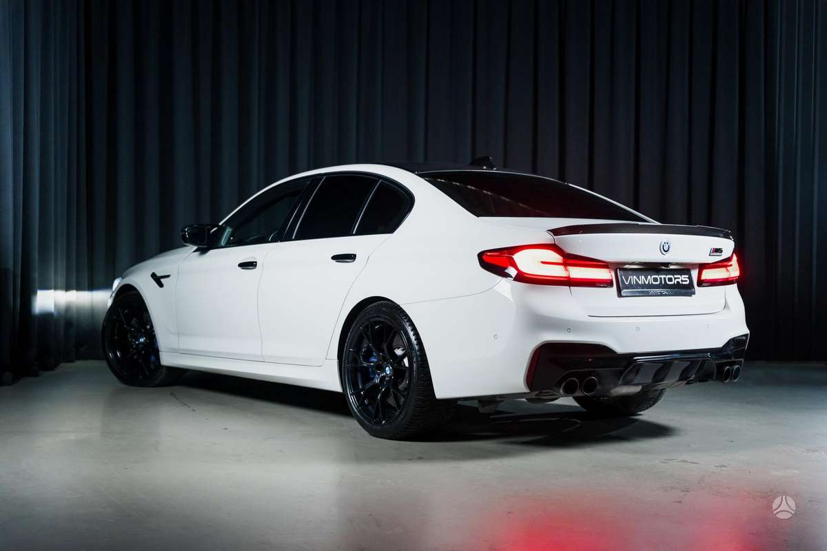 BMW M5, 4.4 l., Седан