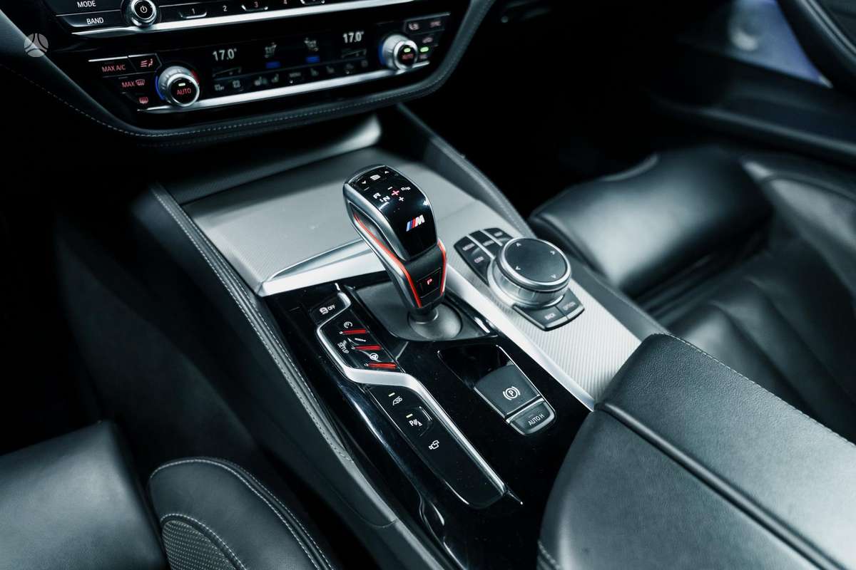 BMW M5, 4.4 l., Седан