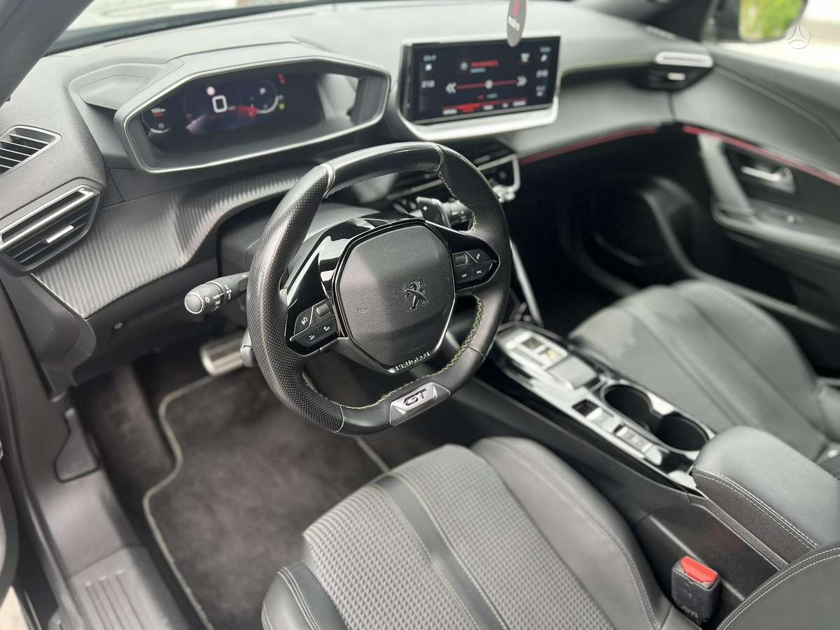 Peugeot 2008, 1.2 l., Универсал