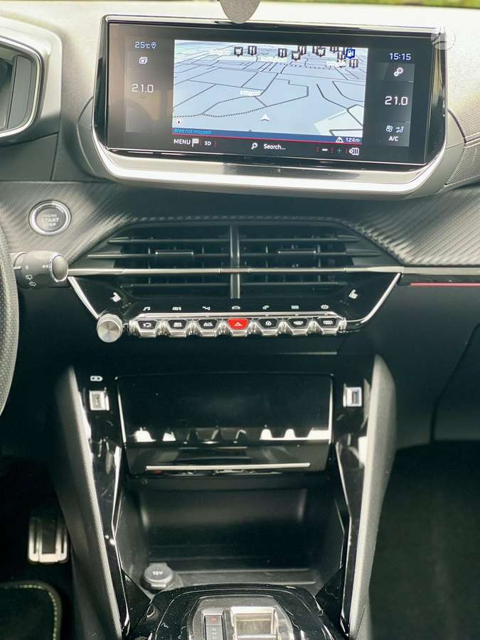 Peugeot 2008, 1.2 l., Универсал