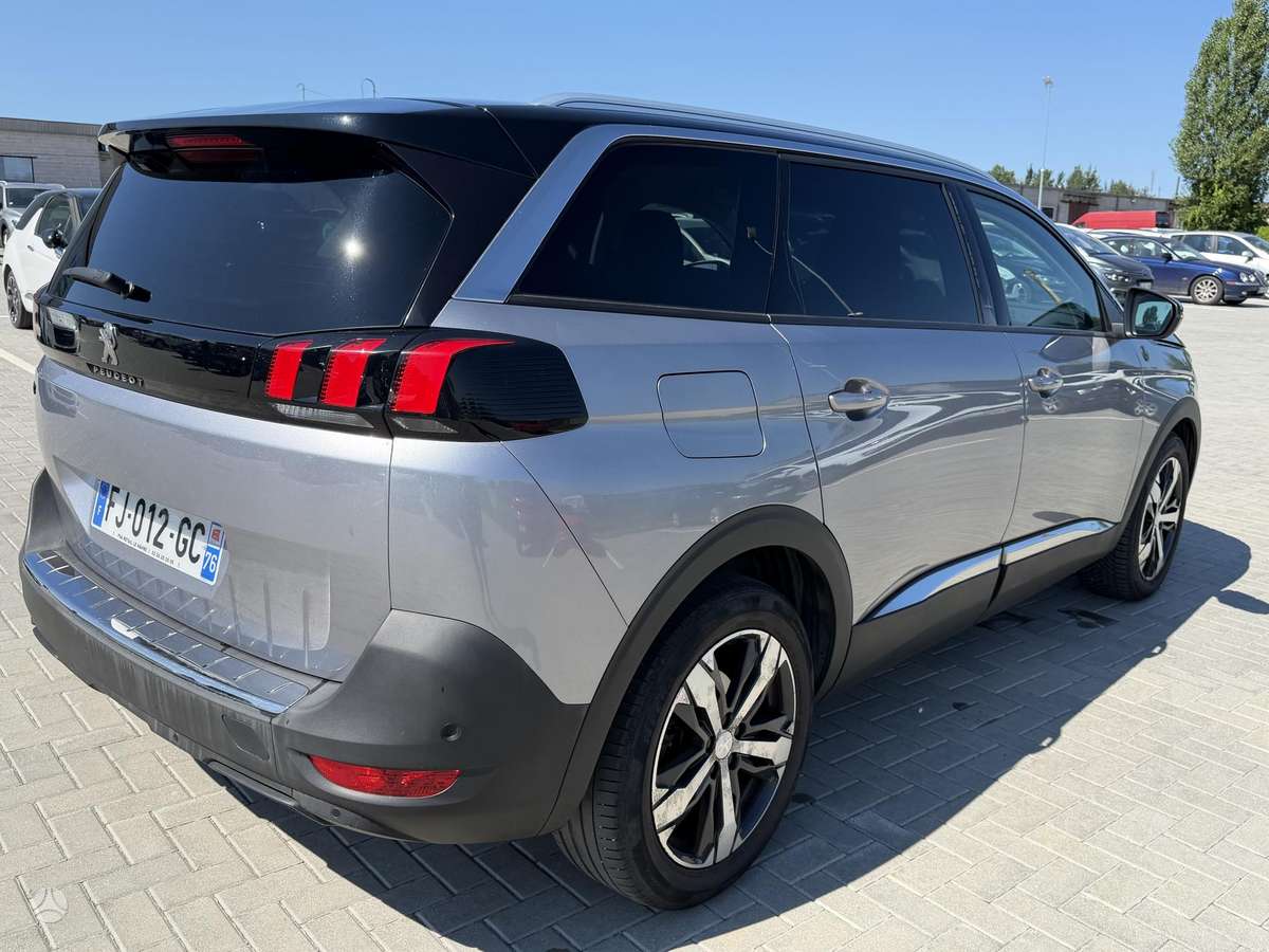 Peugeot 5008 - 9