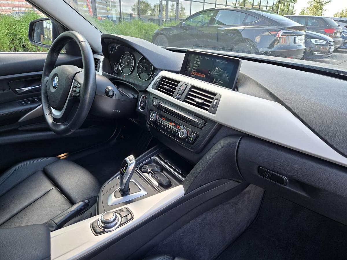 BMW 320, 2.0 l., wagon