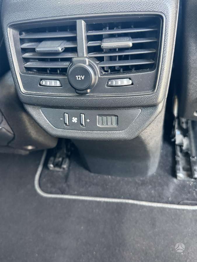 Peugeot 5008 - 11