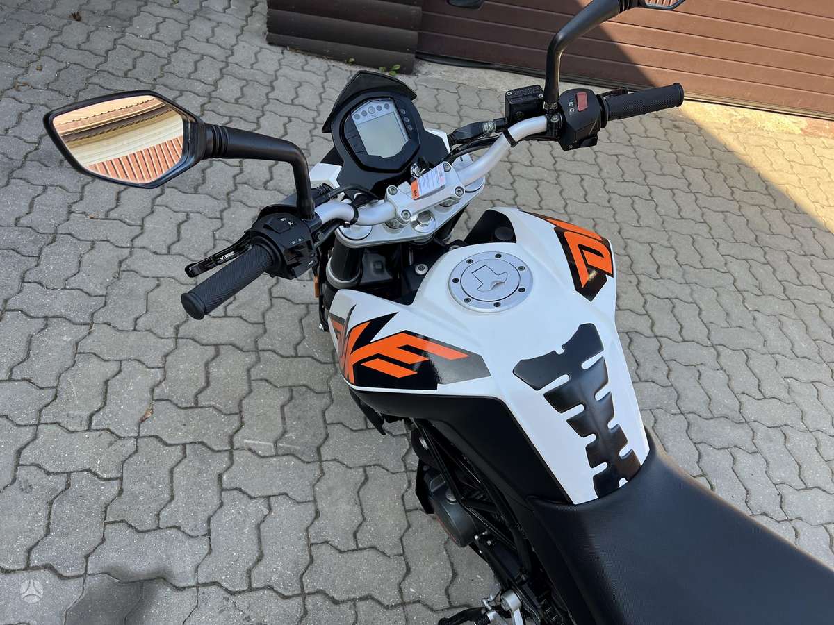 KTM Duke 125cc, street / classic