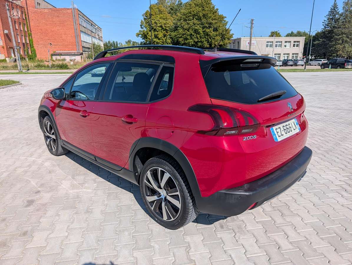 Peugeot 2008, 1.2 l., hatchback