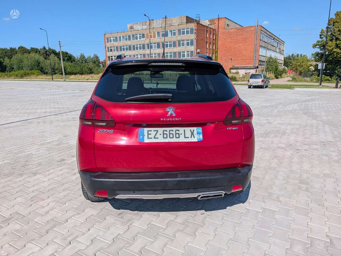 Peugeot 2008, 1.2 l., hatchback