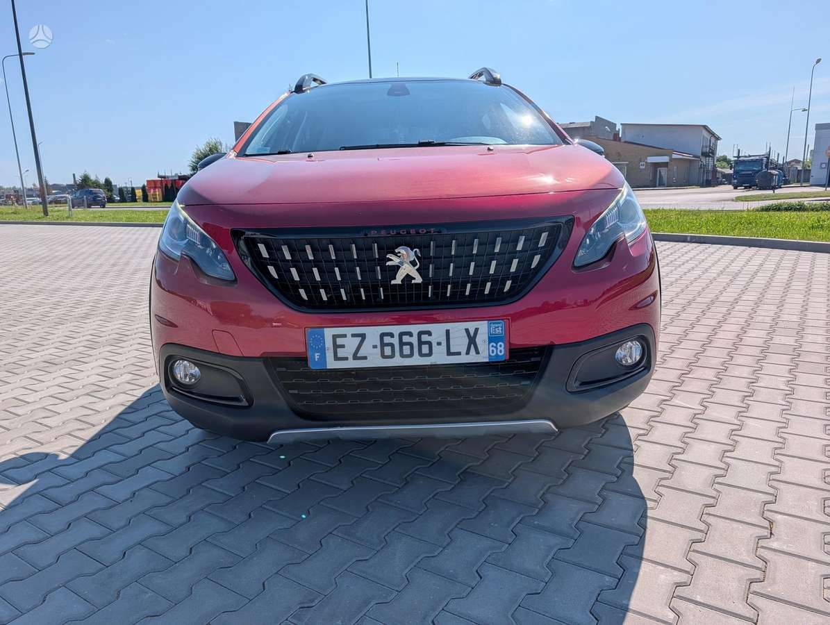 Peugeot 2008, 1.2 l., hatchback