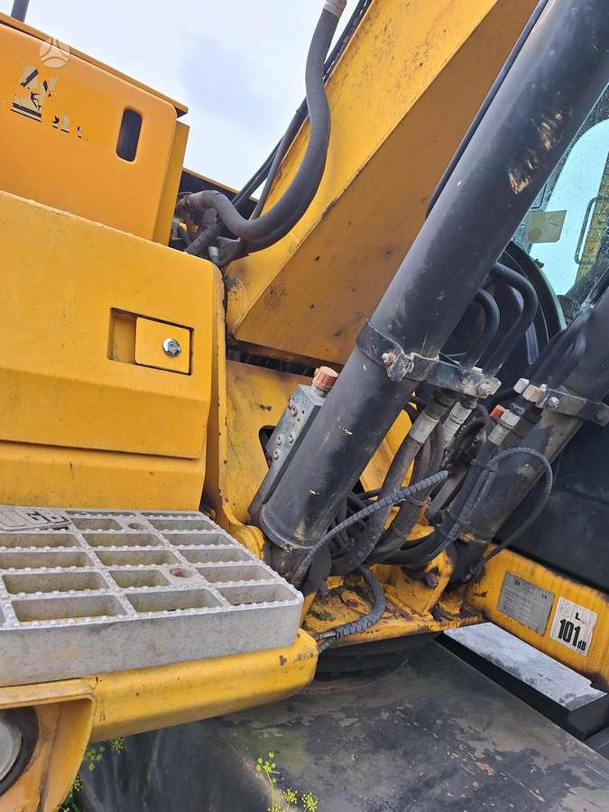 JCB JS145W, ekskavatoriai