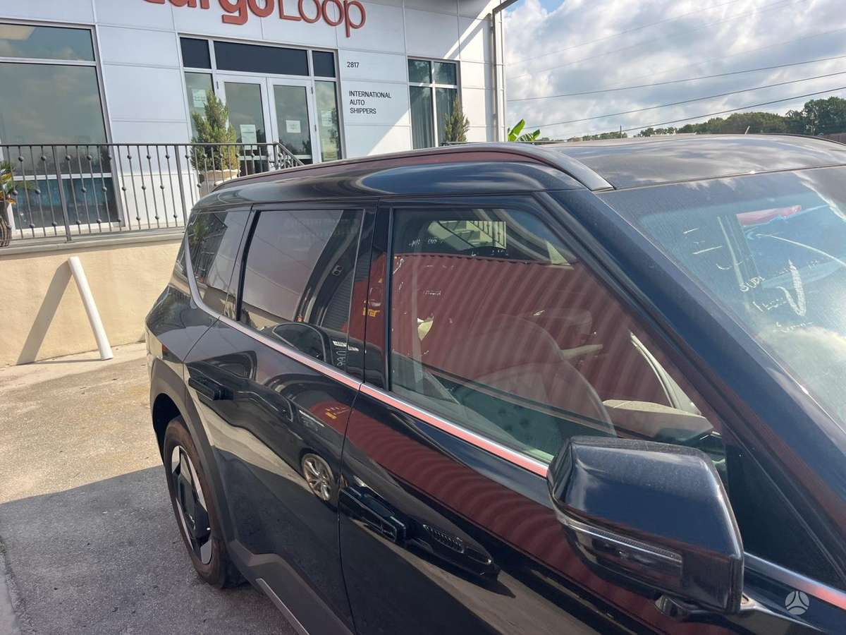Kia EV9, 100 kWh, off-road / crossover