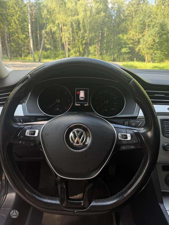 Volkswagen Passat, universalas