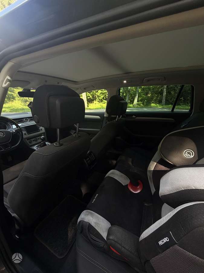 Volkswagen Passat, universalas