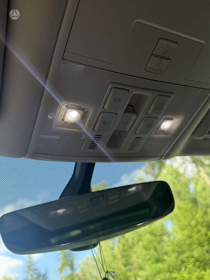 Volkswagen Passat - 8