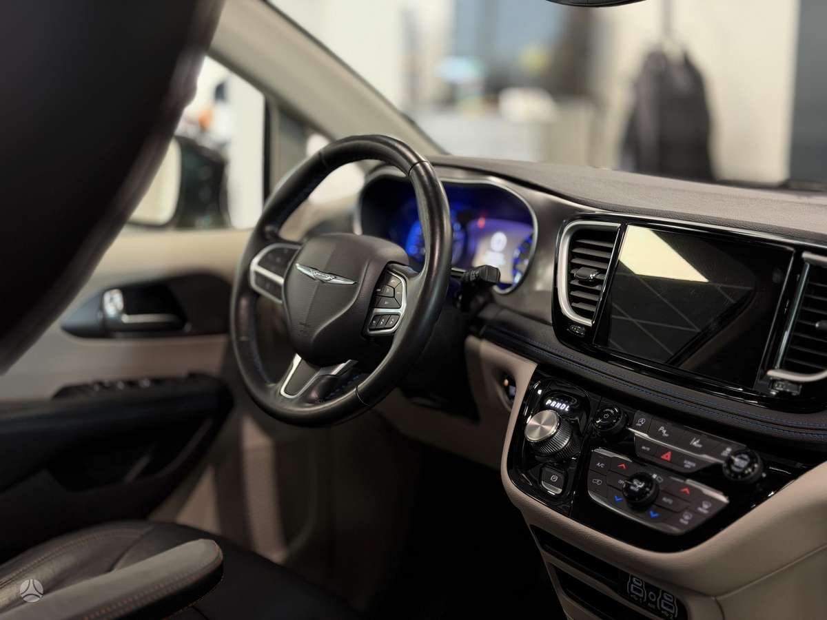 Chrysler Pacifica, 3.6 l., Минивэн