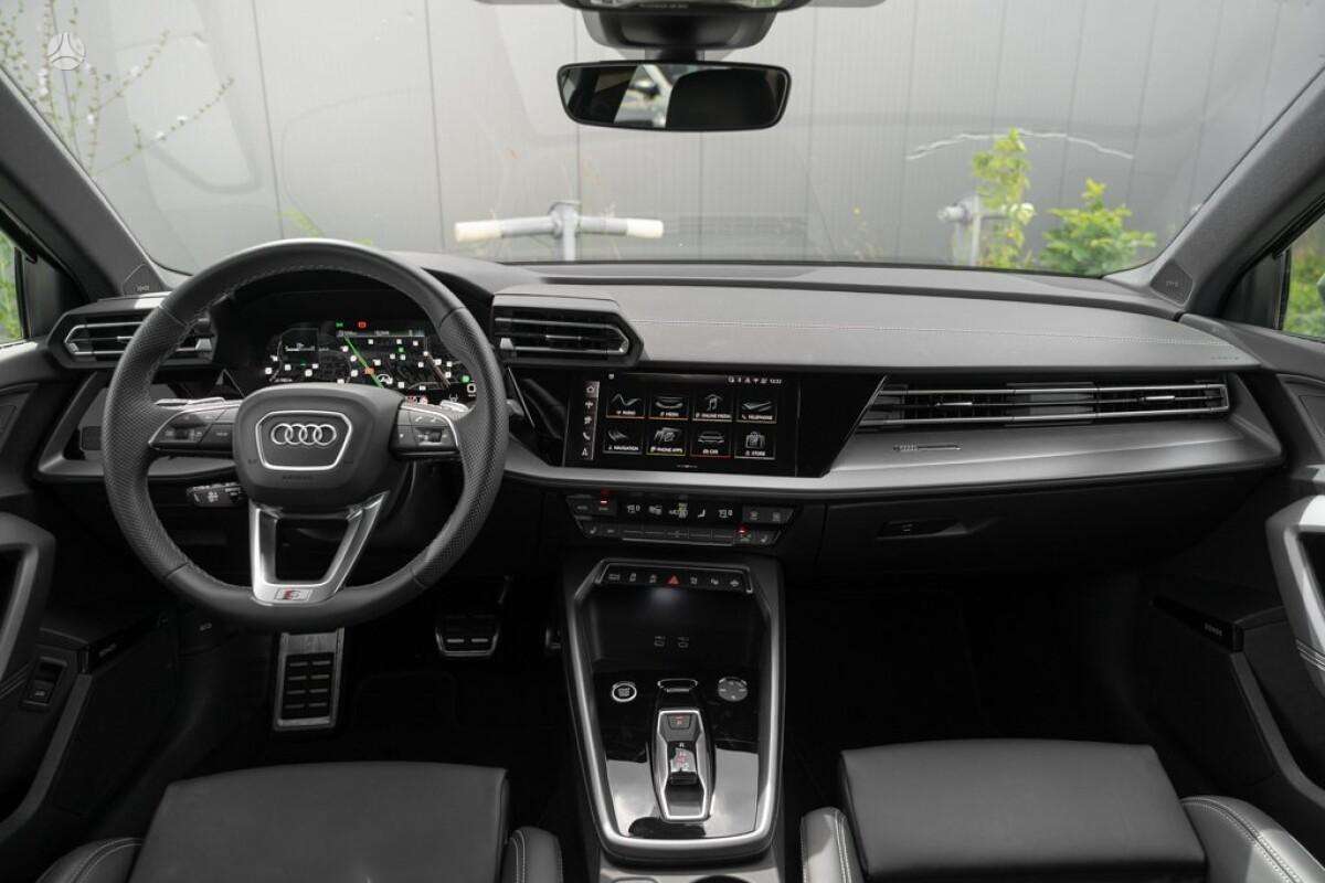 Audi A3, 1.5 l., hatchback