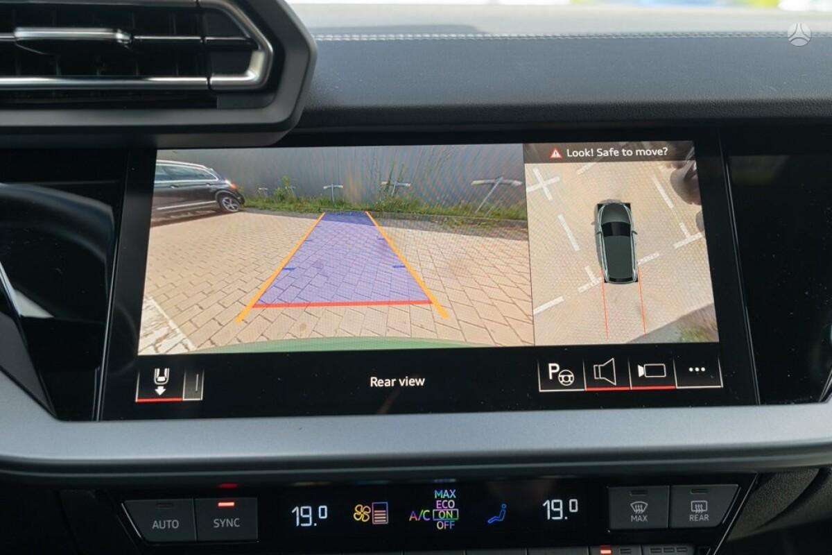 Audi A3, 1.5 l., hatchback