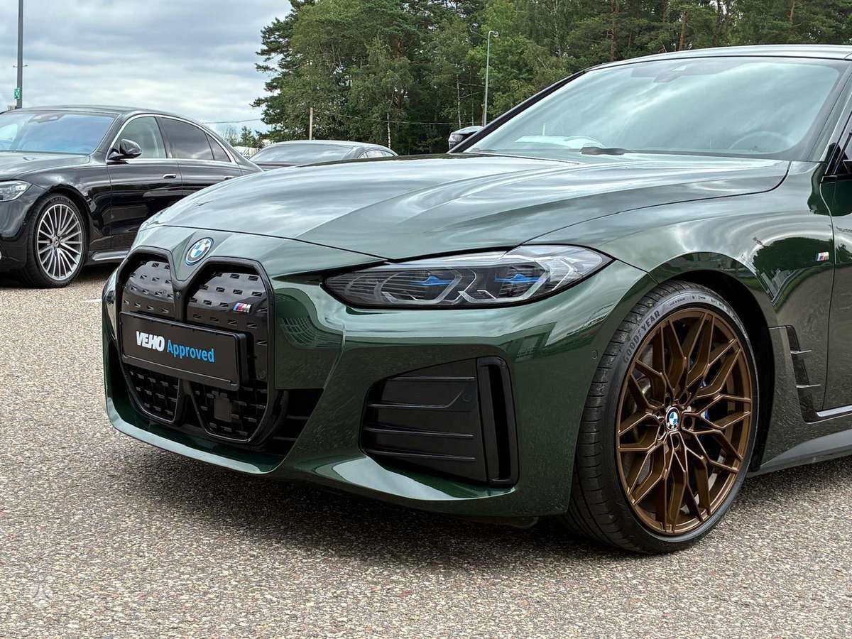 BMW i4, 80 kWh, coupe