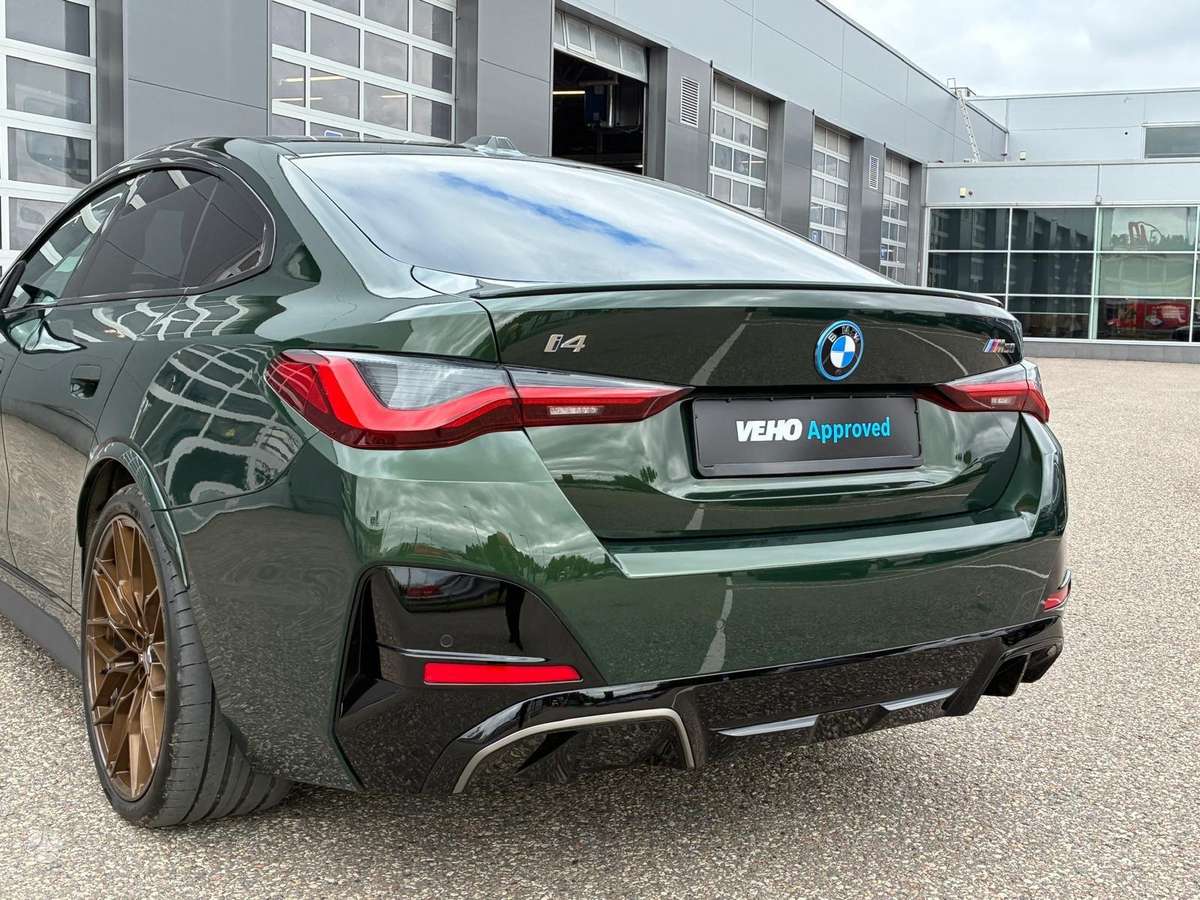 BMW i4, 80 kWh, coupe