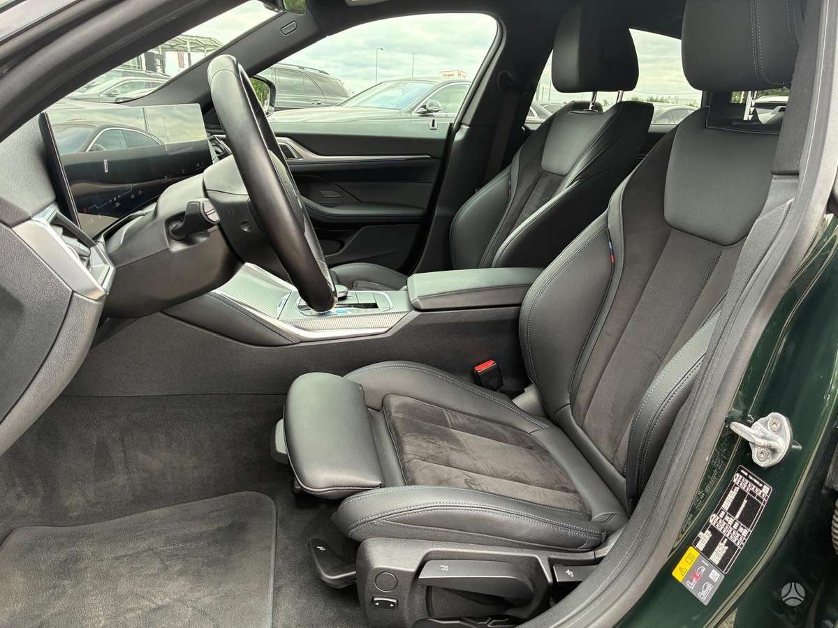 BMW i4, 80 kWh, coupe