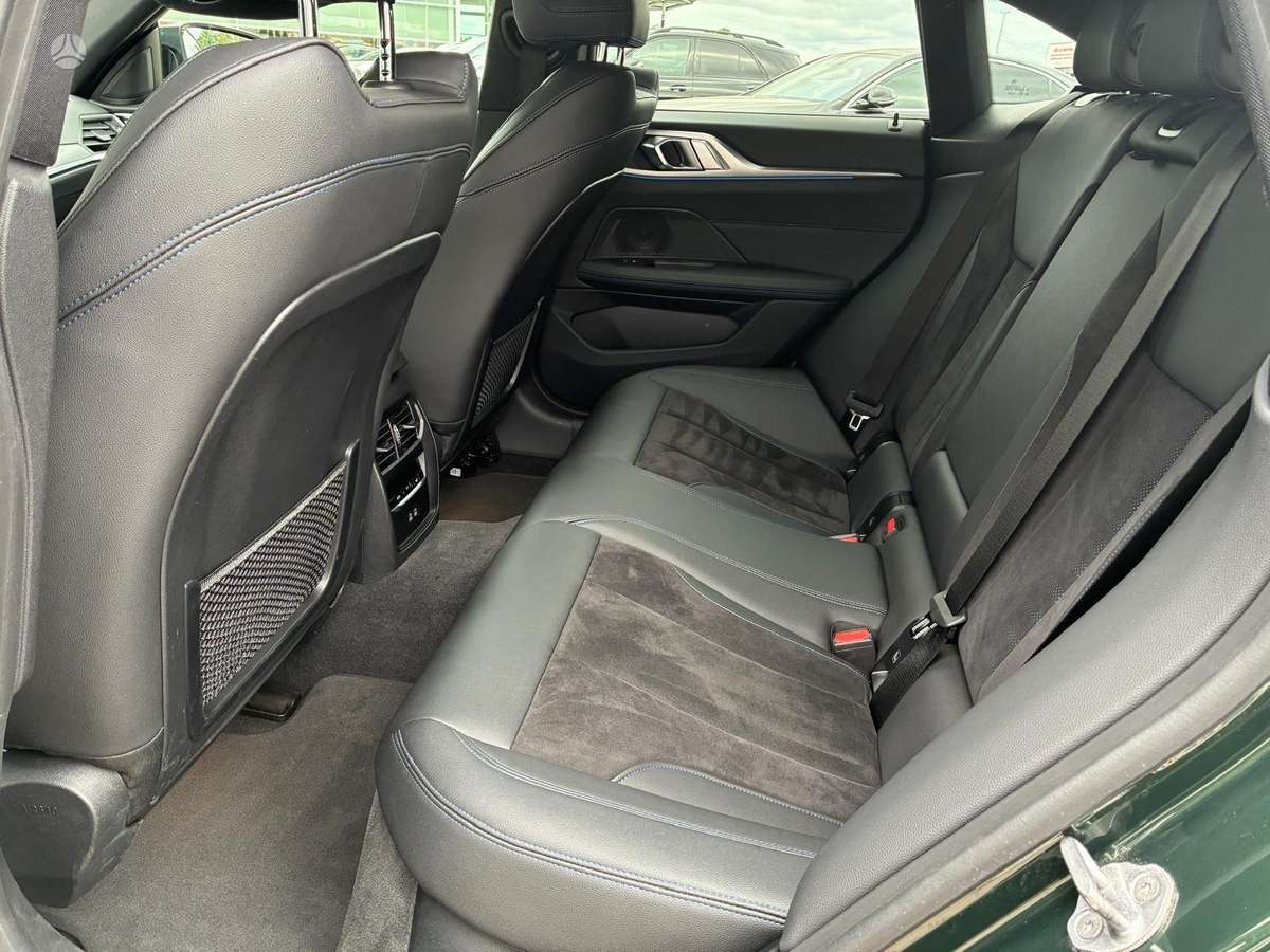 BMW i4, 80 kWh, coupe