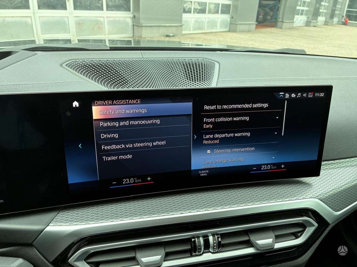 BMW i4, 80 kWh, coupe