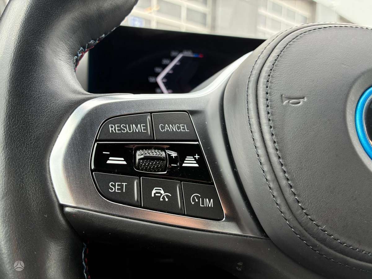 BMW i4, 80 kWh, coupe