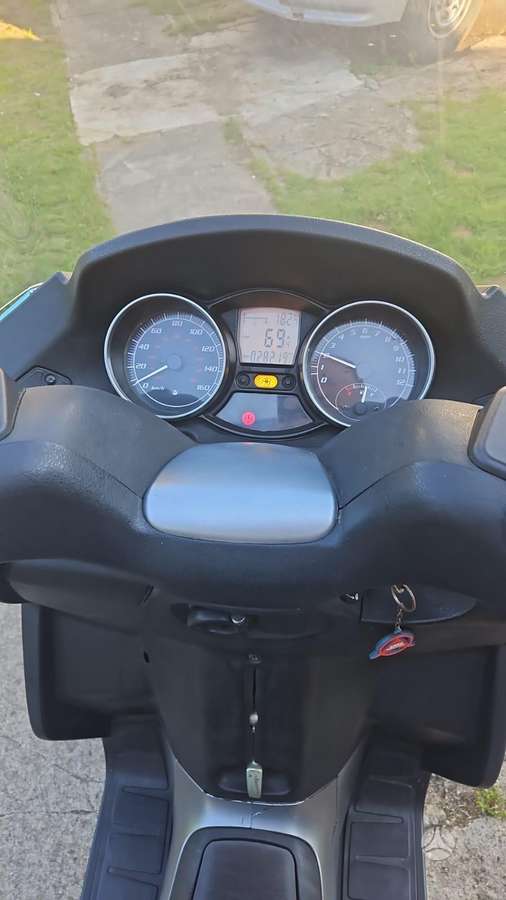 Piaggio MP3 250cc, mopēds / motorollers