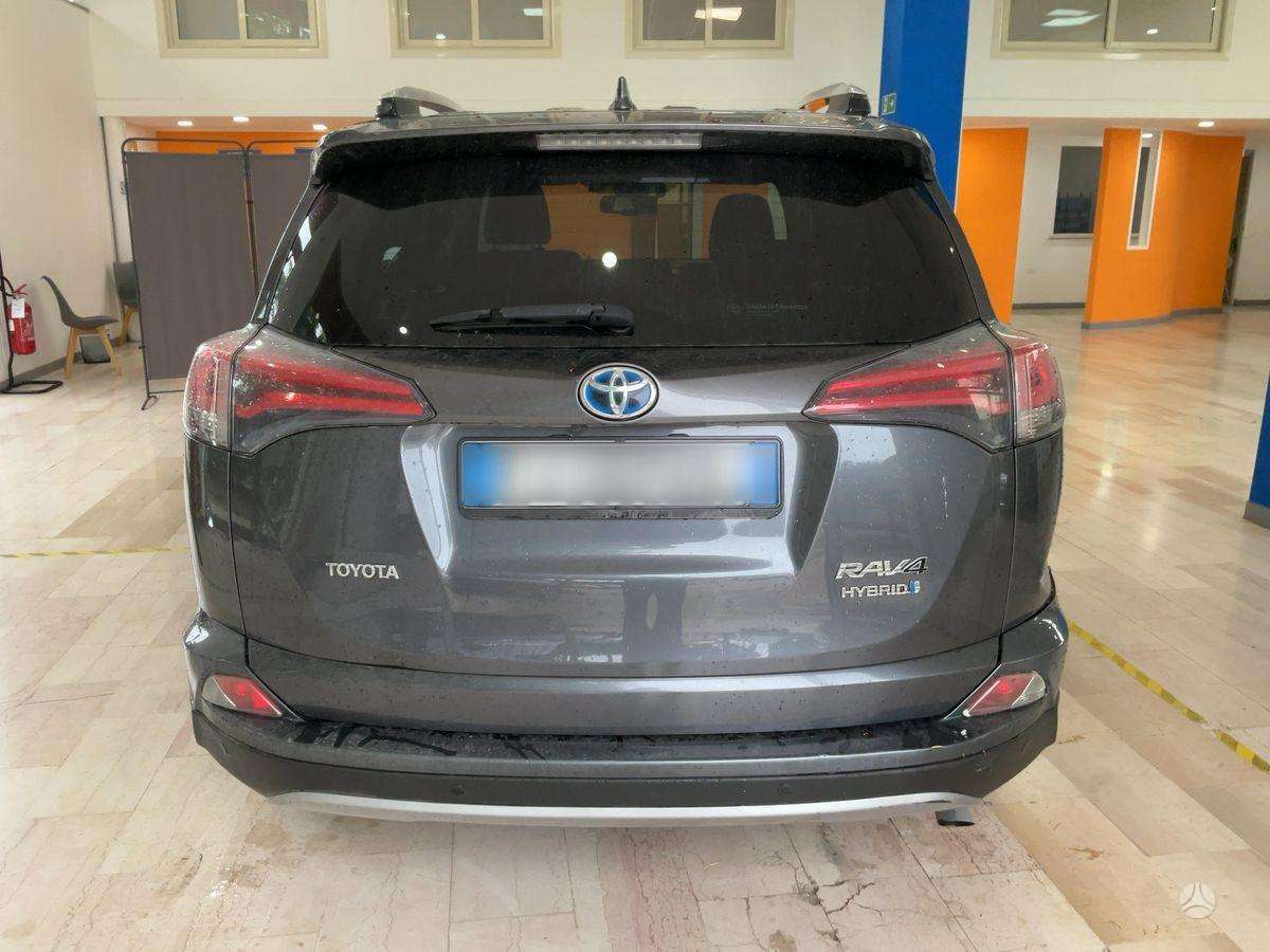 Toyota RAV4 - 4