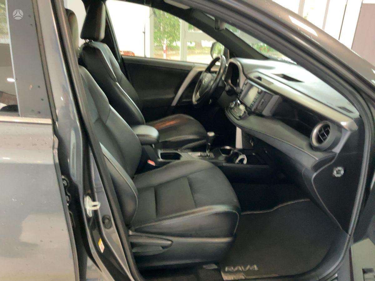 Toyota RAV4 - 7