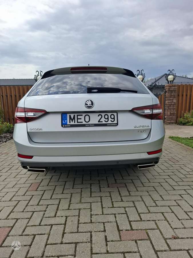 Skoda Superb, 2.0 l., wagon