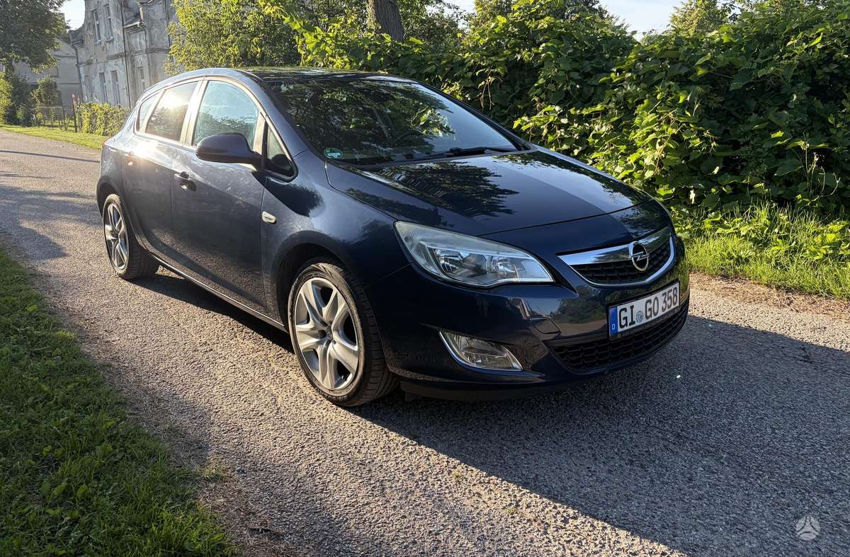 Opel Astra, 1.3 l., Хэтчбек
