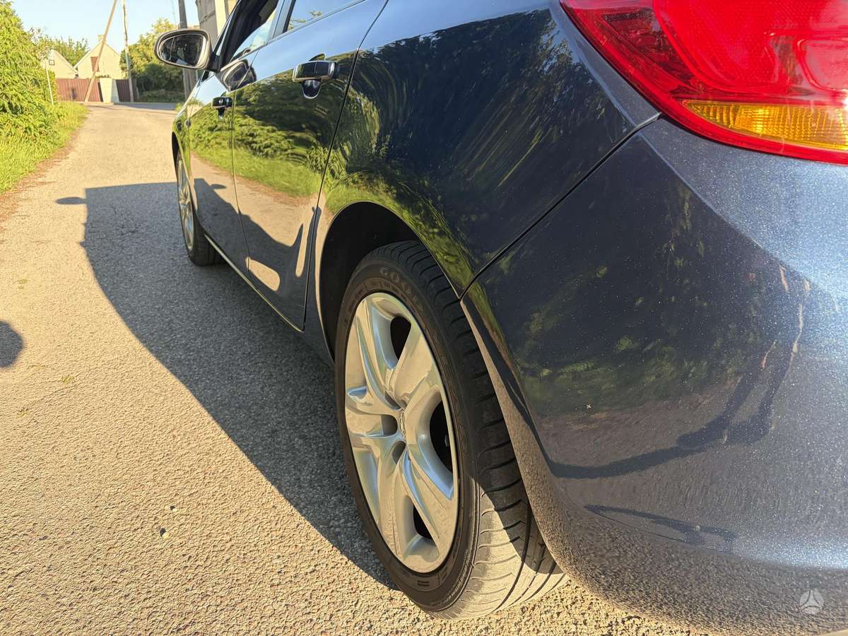 Opel Astra, 1.3 l., Хэтчбек