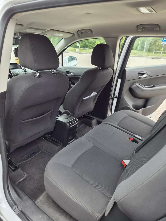 Chevrolet Orlando - 11