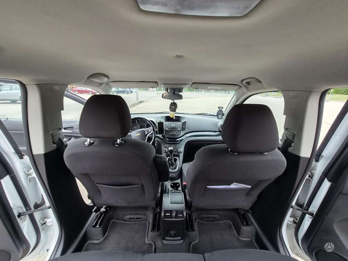 Chevrolet Orlando - 12