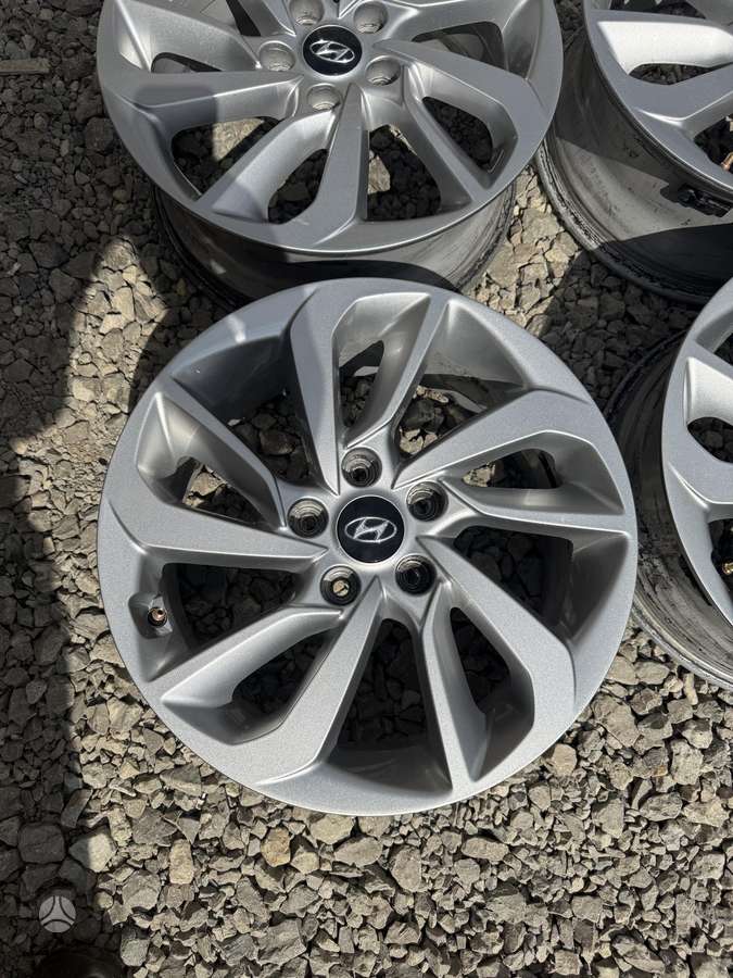 Hyundai, lengvojo lydinio, R17