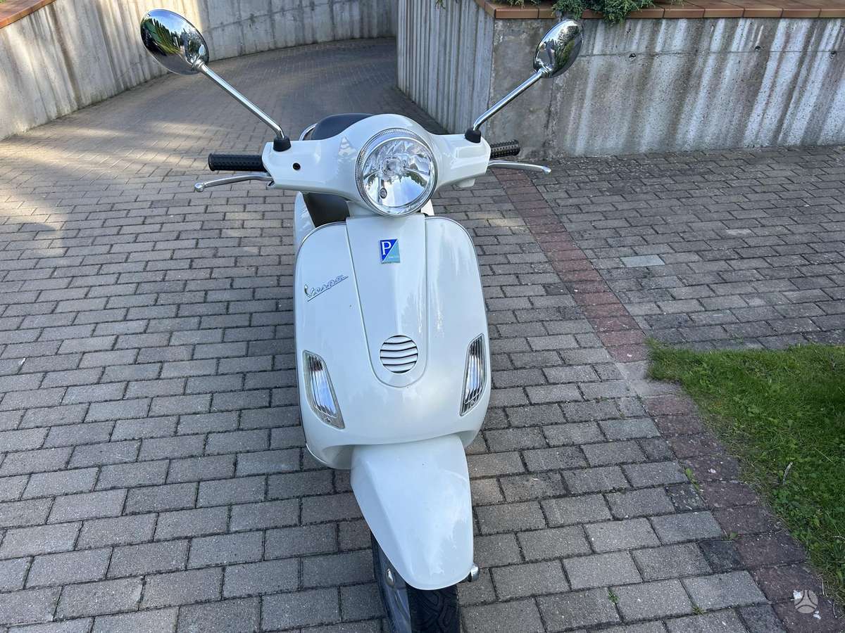 Piaggio Vespa 49cc, scooters / mopeds