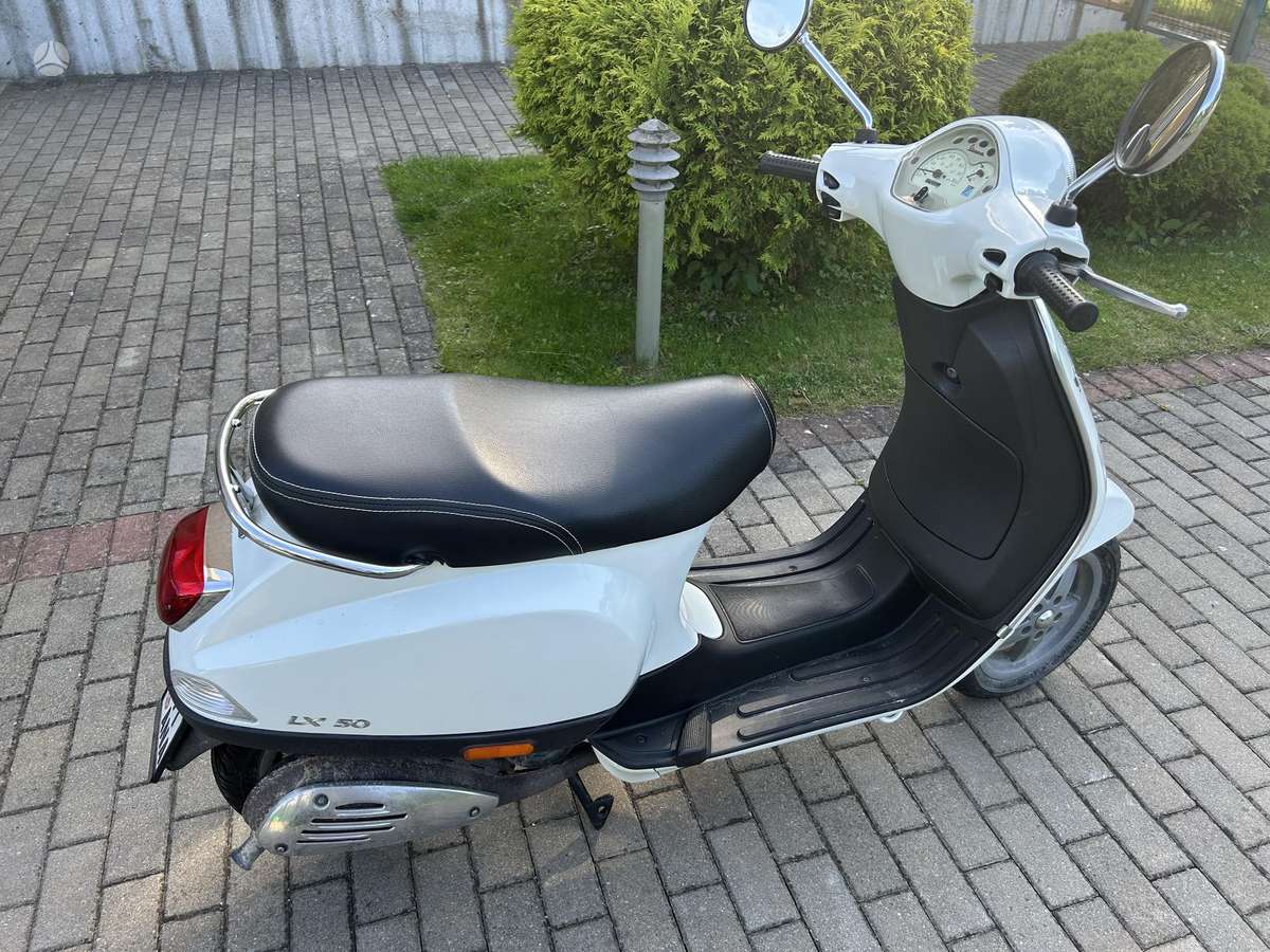 Piaggio Vespa 49cc, scooters / mopeds