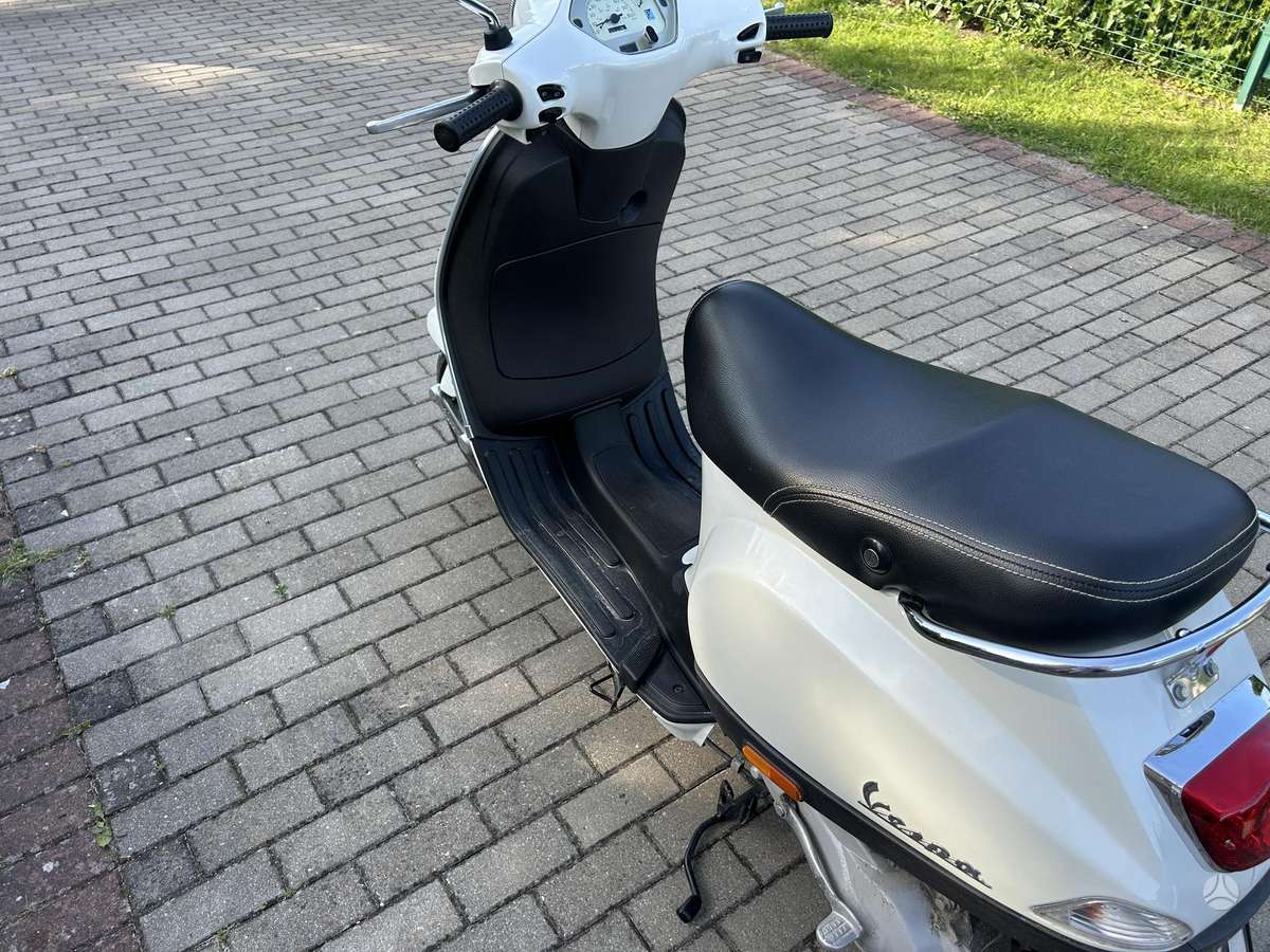 Piaggio Vespa 49cc, scooters / mopeds