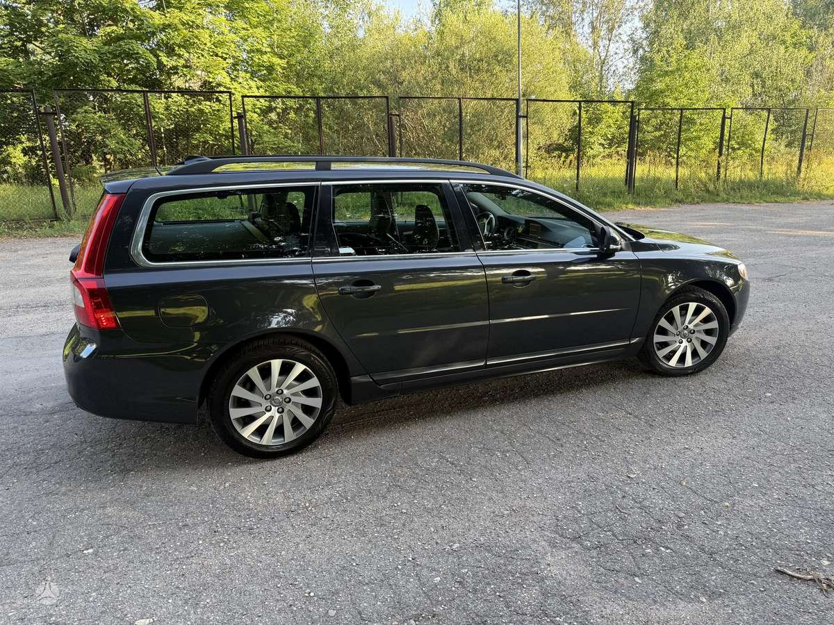 Volvo V70, 2.0 l., Универсал