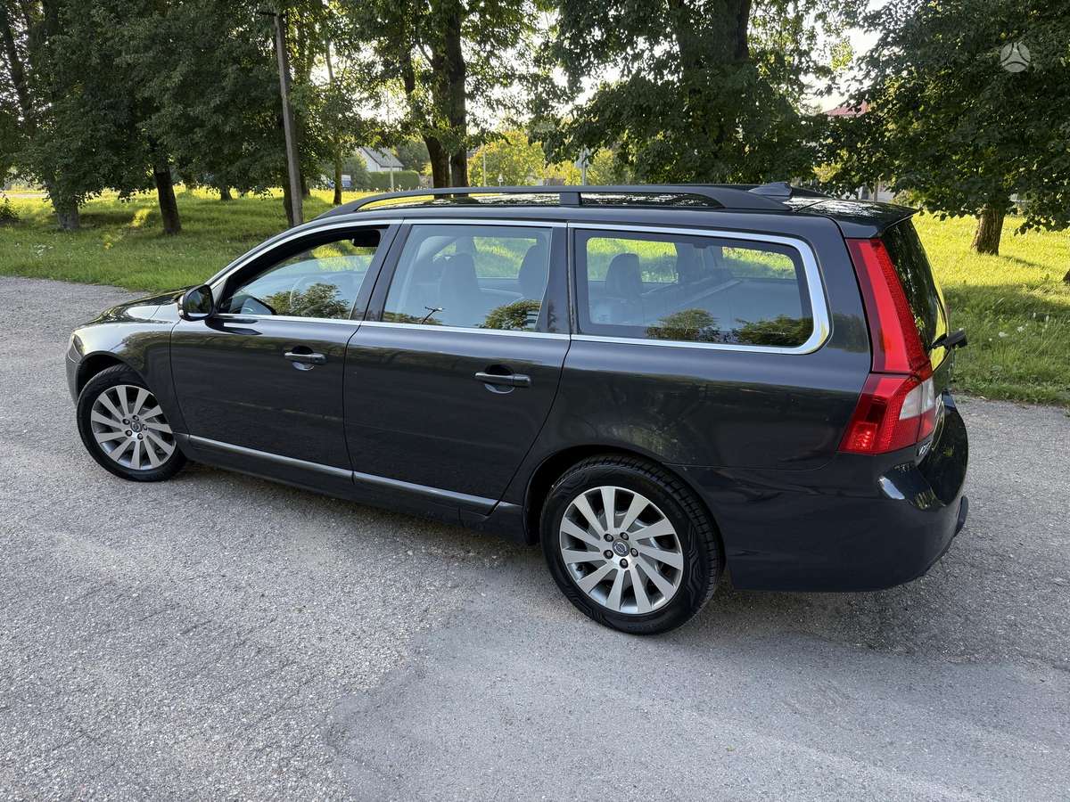 Volvo V70, 2.0 l., Универсал