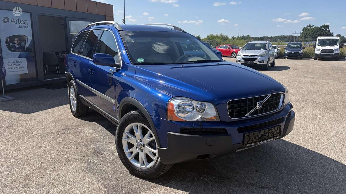 Volvo XC90 - 1