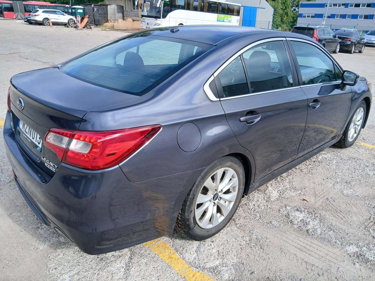 Subaru Legacy - 3