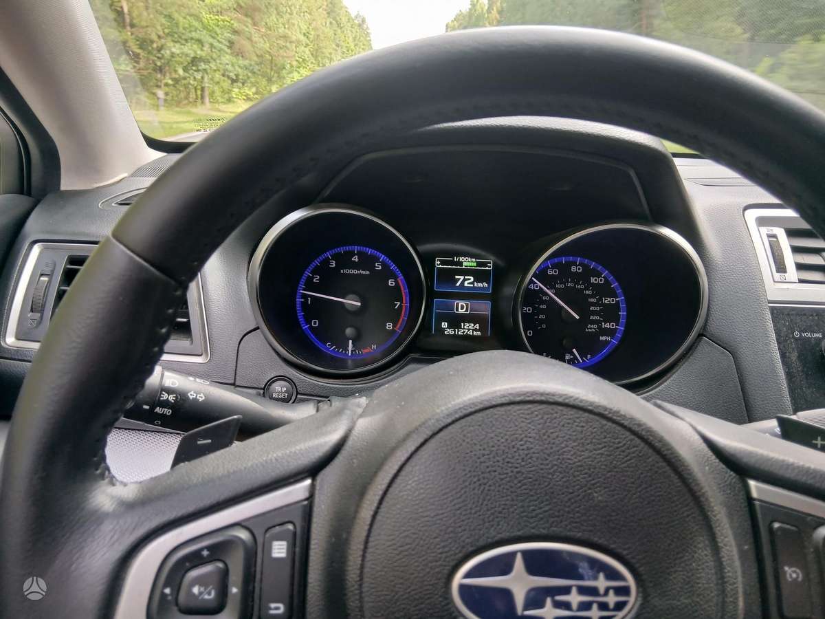 Subaru Legacy - 10
