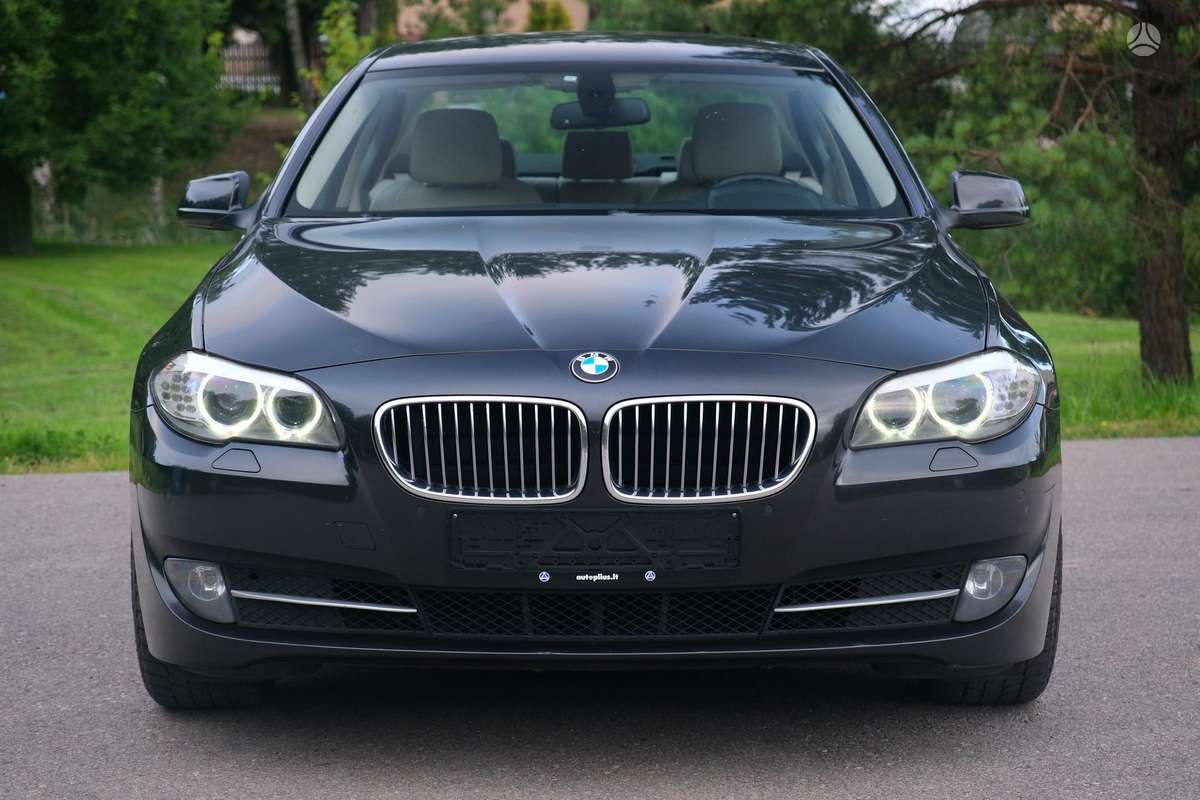 BMW 520, 2.0 l., Седан