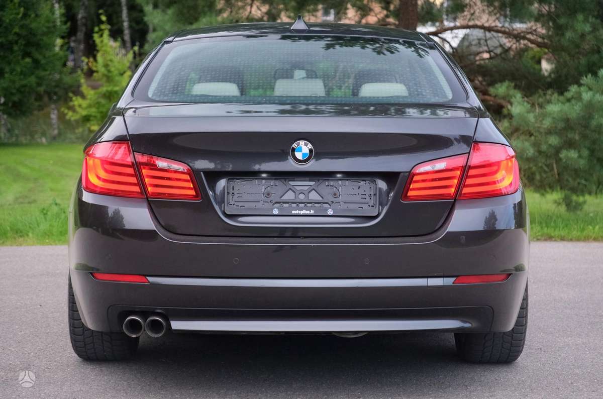 BMW 520, 2.0 l., Седан