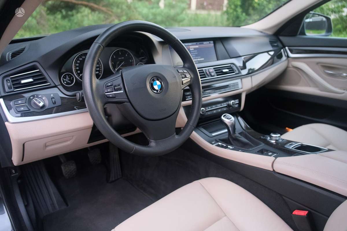 BMW 520, 2.0 l., Седан