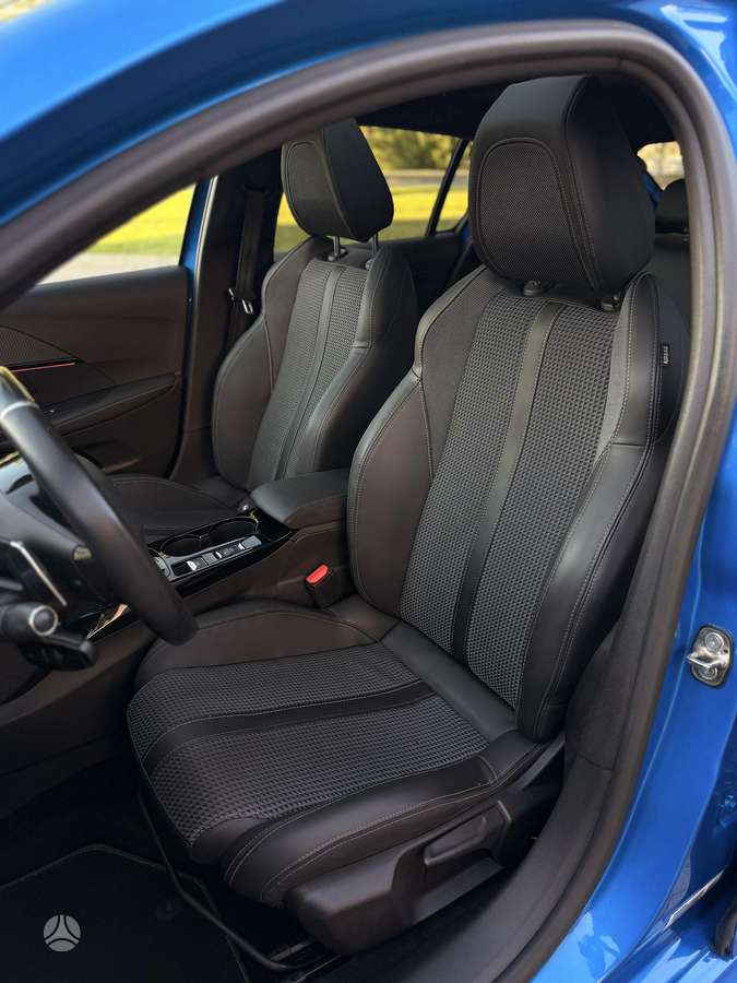 Peugeot 208 - 6