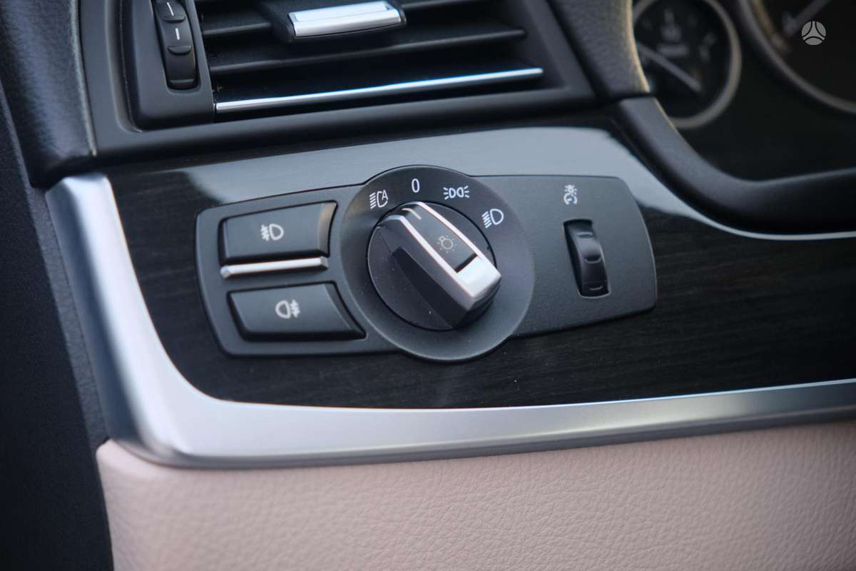BMW 520, 2.0 l., Седан