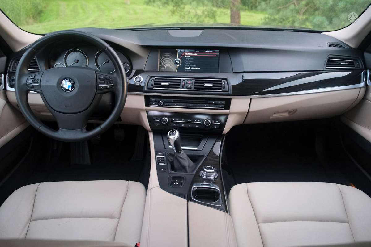 BMW 520, 2.0 l., Седан