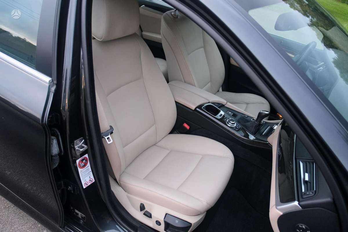 BMW 520, 2.0 l., Седан